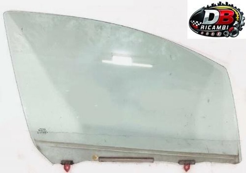 vetro-portiera-anteriore-dx-per-yaris-anno-2013