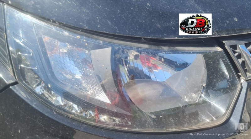 faro-anteriore-dx-mahindra-kuv100