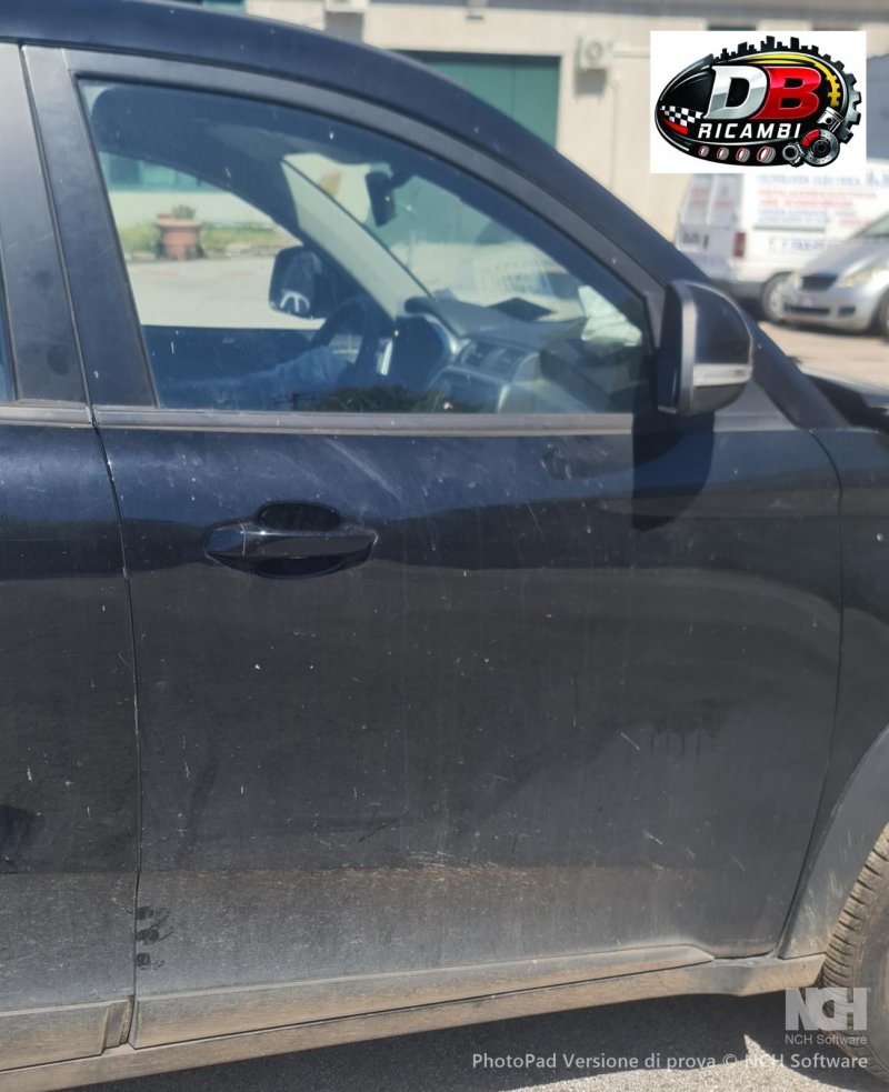 portiera-anteriore-dx-mahindra-kuv-100