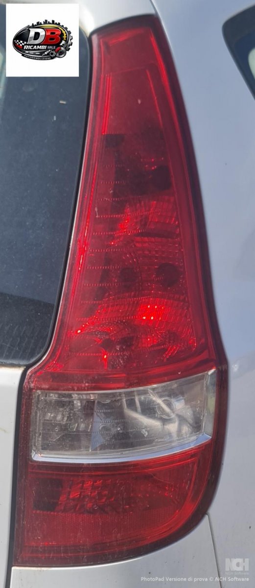 farogruppo-ottico-posteriore-dx-hyundai-i30-16-d-del-2011