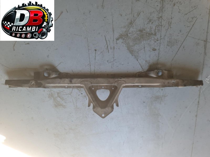 traversa-anteriore-inferiore-supporto-radiatori-classe-a180-w169