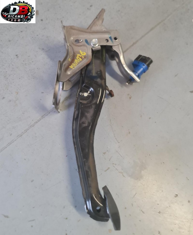 pedale-freno-mazda-2-15-benzina-skyactive